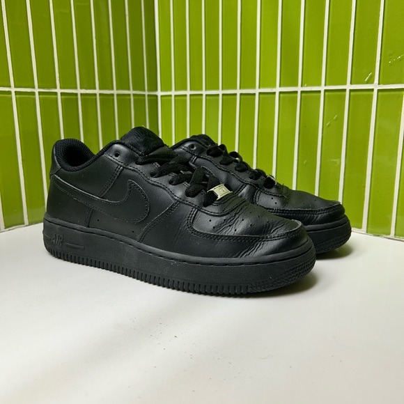Nike Air Force 1 - Picture 3 of 7